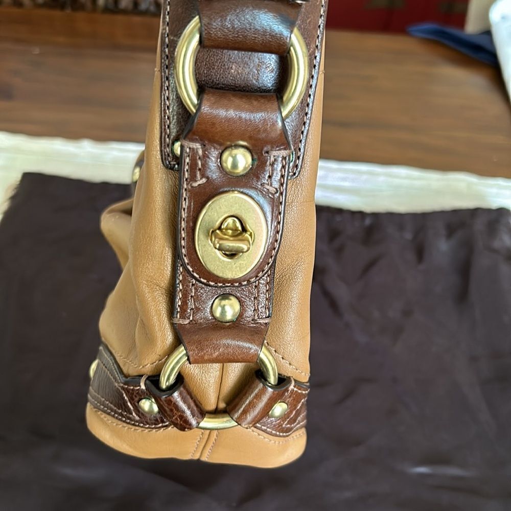 Coach Shoulder bag Impeccable Tan and brow gold hardware dust bag original - Picture 6 of 13